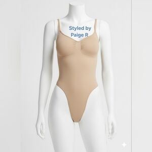 💕NEW SKIMS Seamless Sculpt Thong Bodysuit Shaper Shaping Shapewear Nude CLAY M